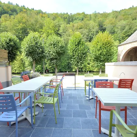 Riverside In Bouillon, Cleaning Included בית נופש בוילון