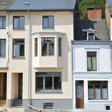 בית נופש Riverside In Bouillon, Cleaning Included *